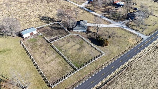 22284 Rosewood Street, Bucyrus, KS 66013
