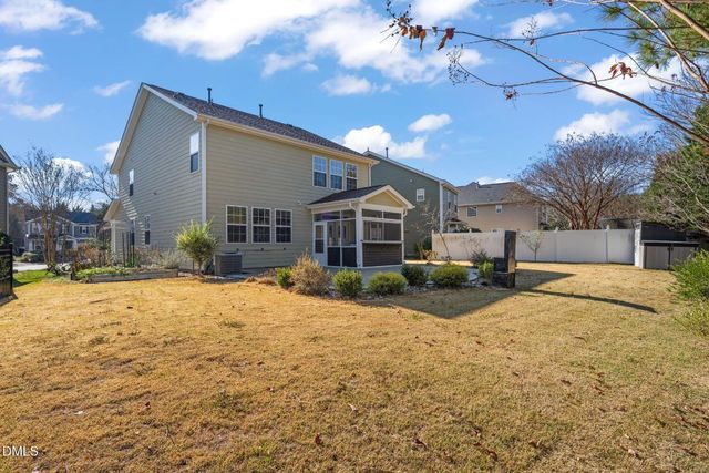 721 Hewespoint Court, Cary, NC 27519