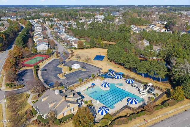 721 Hewespoint Court, Cary, NC 27519