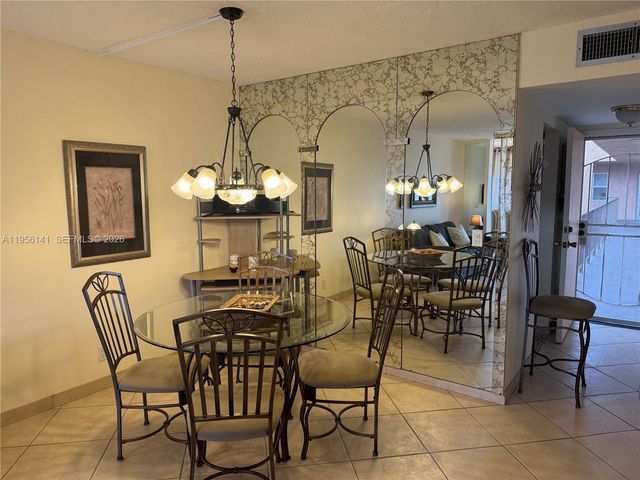 2861 Somerset Dr 407, Lauderdale Lakes, FL 33311