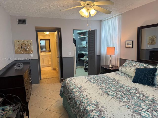 2861 Somerset Dr 407, Lauderdale Lakes, FL 33311