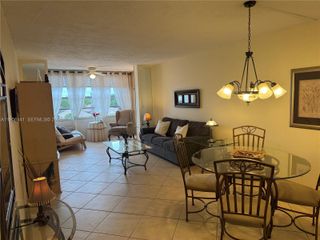 2861 Somerset Dr 407, Lauderdale Lakes, FL 33311