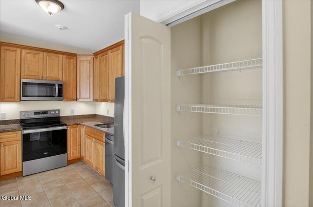 8 Wall Street APT 428, Clifton Park, NY 12065