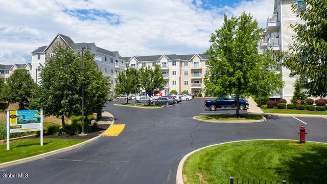 8 Wall Street APT 428, Clifton Park, NY 12065