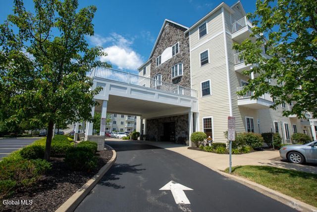 8 Wall Street APT 428, Clifton Park, NY 12065