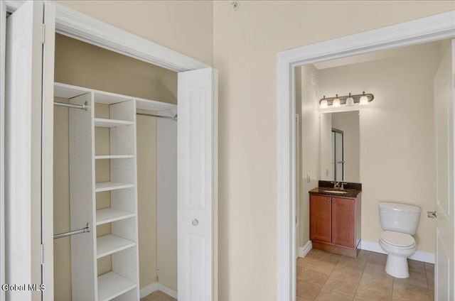 8 Wall Street APT 428, Clifton Park, NY 12065