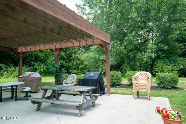 8 Wall Street APT 428, Clifton Park, NY 12065