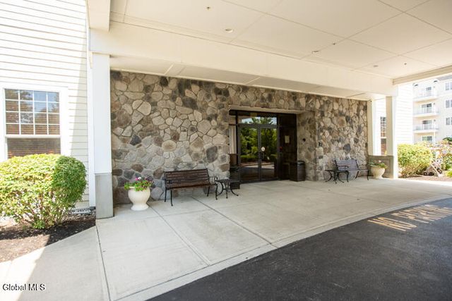 8 Wall Street APT 428, Clifton Park, NY 12065