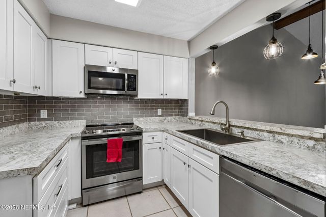 11302 DERRINGER Circle S, Jacksonville, FL 32225
