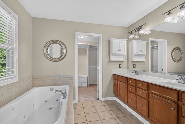 3410 St James Avenue, Bettendorf, IA 52722