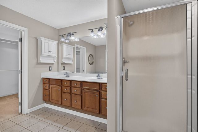 3410 St James Avenue, Bettendorf, IA 52722