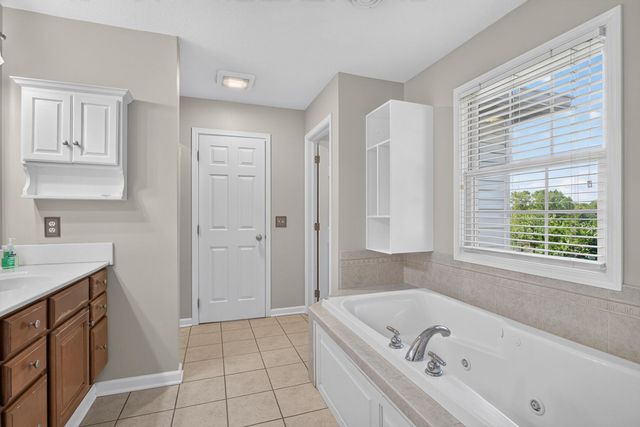 3410 St James Avenue, Bettendorf, IA 52722