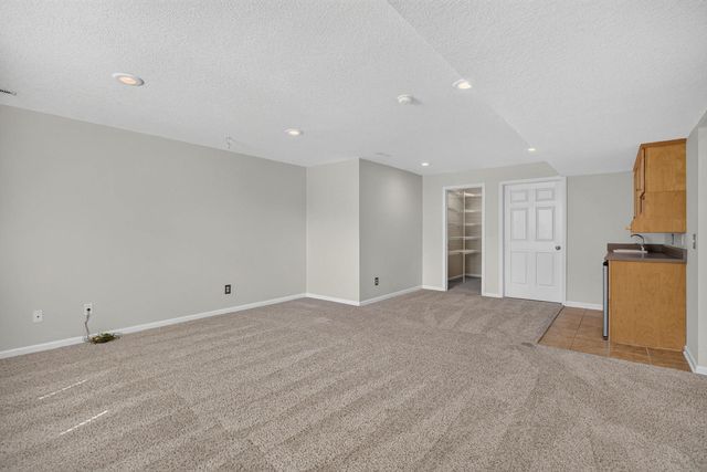 3410 St James Avenue, Bettendorf, IA 52722