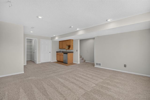 3410 St James Avenue, Bettendorf, IA 52722
