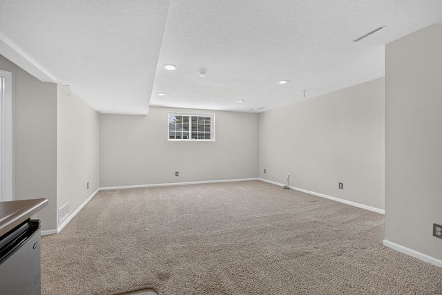 3410 St James Avenue, Bettendorf, IA 52722
