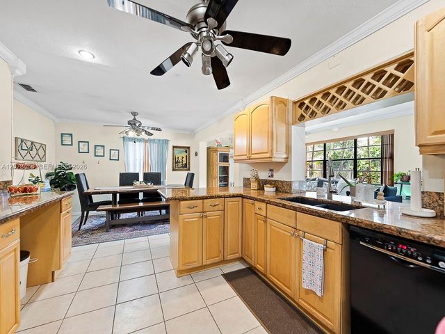 5009 SW 104th Avenue, Cooper City, FL 33328