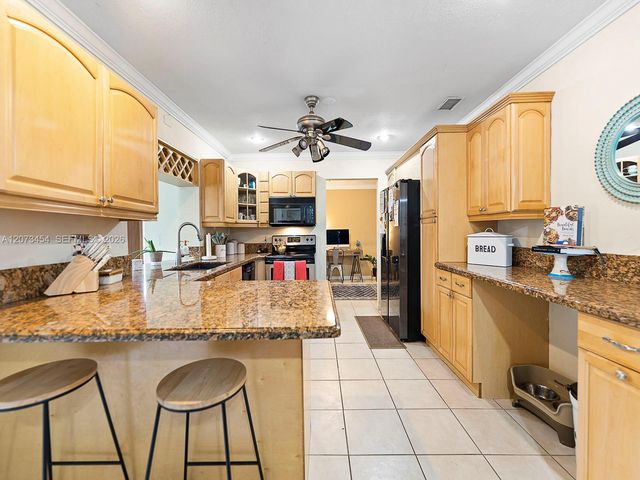5009 SW 104th Avenue, Cooper City, FL 33328