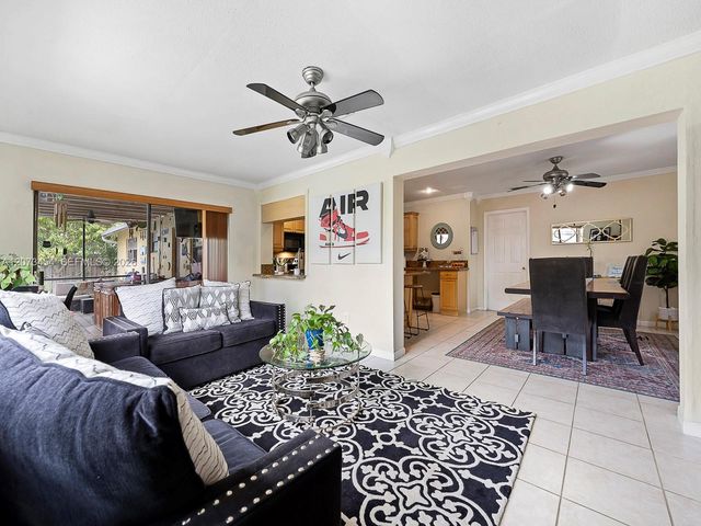 5009 SW 104th Avenue, Cooper City, FL 33328