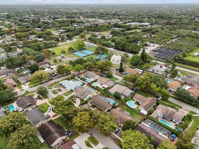 5009 SW 104th Avenue, Cooper City, FL 33328