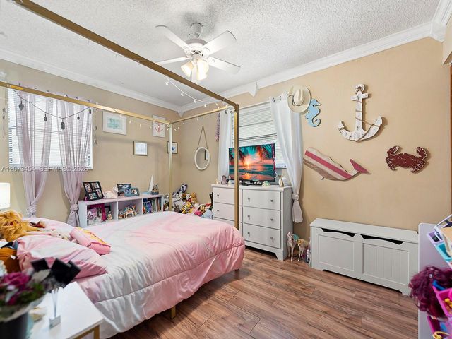 5009 SW 104th Avenue, Cooper City, FL 33328