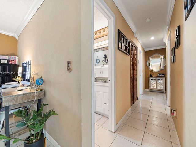 5009 SW 104th Avenue, Cooper City, FL 33328