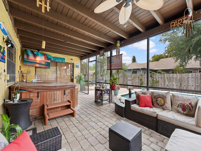 5009 SW 104th Avenue, Cooper City, FL 33328