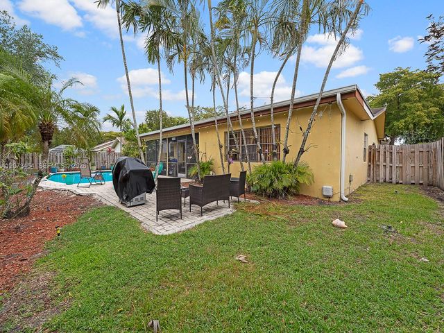 5009 SW 104th Avenue, Cooper City, FL 33328