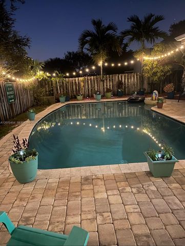 5009 SW 104th Avenue, Cooper City, FL 33328