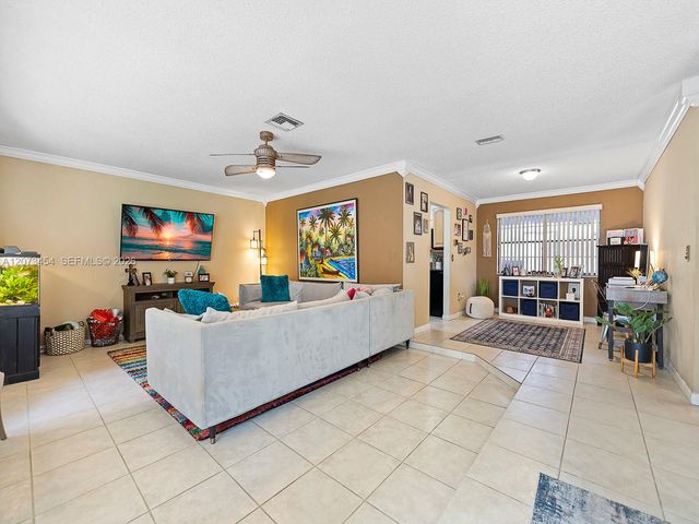 5009 SW 104th Avenue, Cooper City, FL 33328