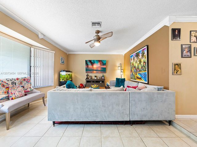 5009 SW 104th Avenue, Cooper City, FL 33328
