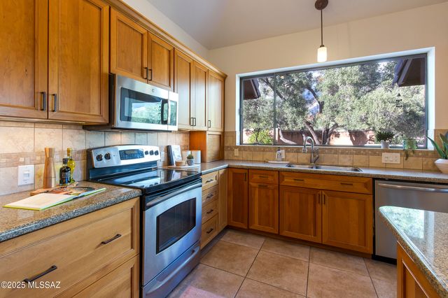 6300 E Via de la Yerba, Tucson, AZ 85750