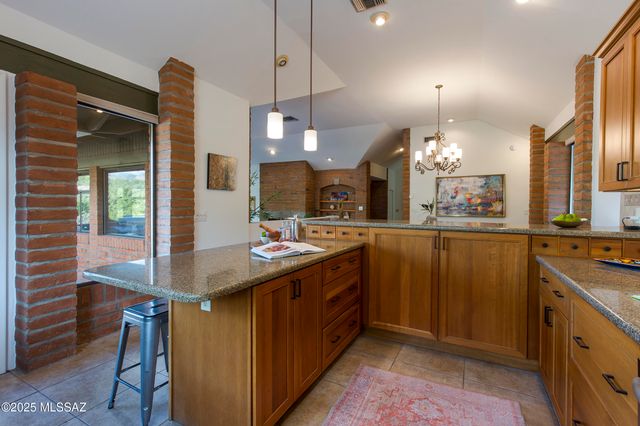 6300 E Via de la Yerba, Tucson, AZ 85750