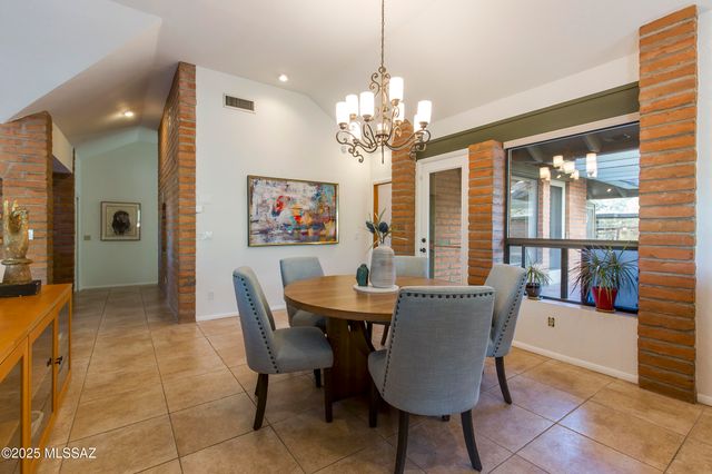 6300 E Via de la Yerba, Tucson, AZ 85750