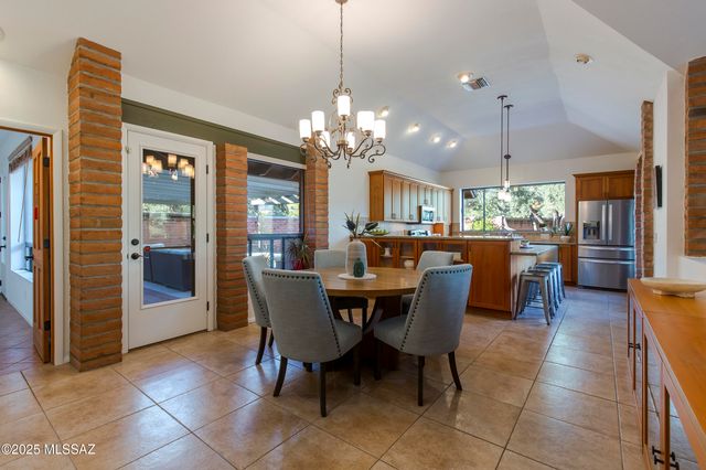 6300 E Via de la Yerba, Tucson, AZ 85750