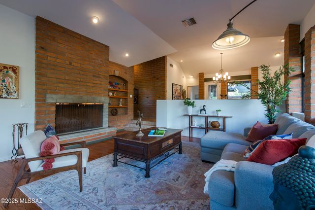 6300 E Via de la Yerba, Tucson, AZ 85750