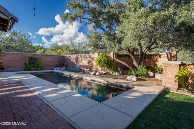 6300 E Via de la Yerba, Tucson, AZ 85750