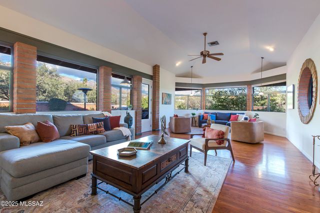 6300 E Via de la Yerba, Tucson, AZ 85750