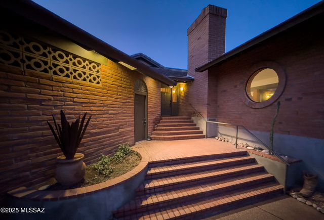 6300 E Via de la Yerba, Tucson, AZ 85750