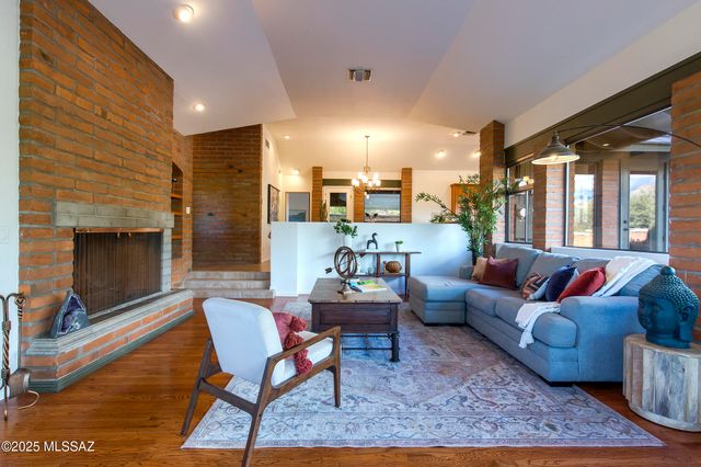 6300 E Via de la Yerba, Tucson, AZ 85750