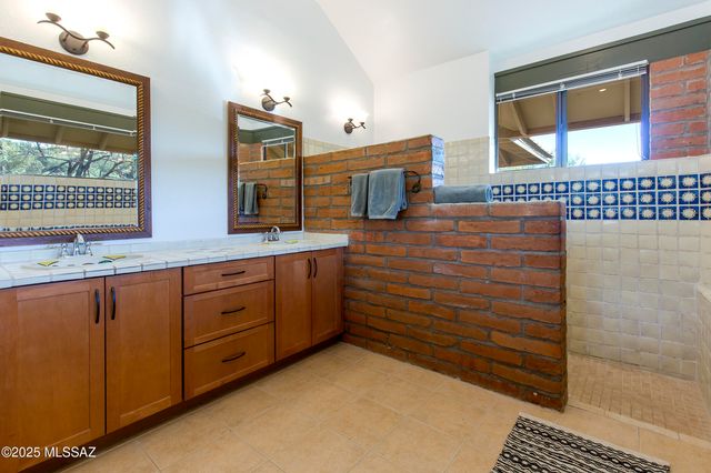 6300 E Via de la Yerba, Tucson, AZ 85750