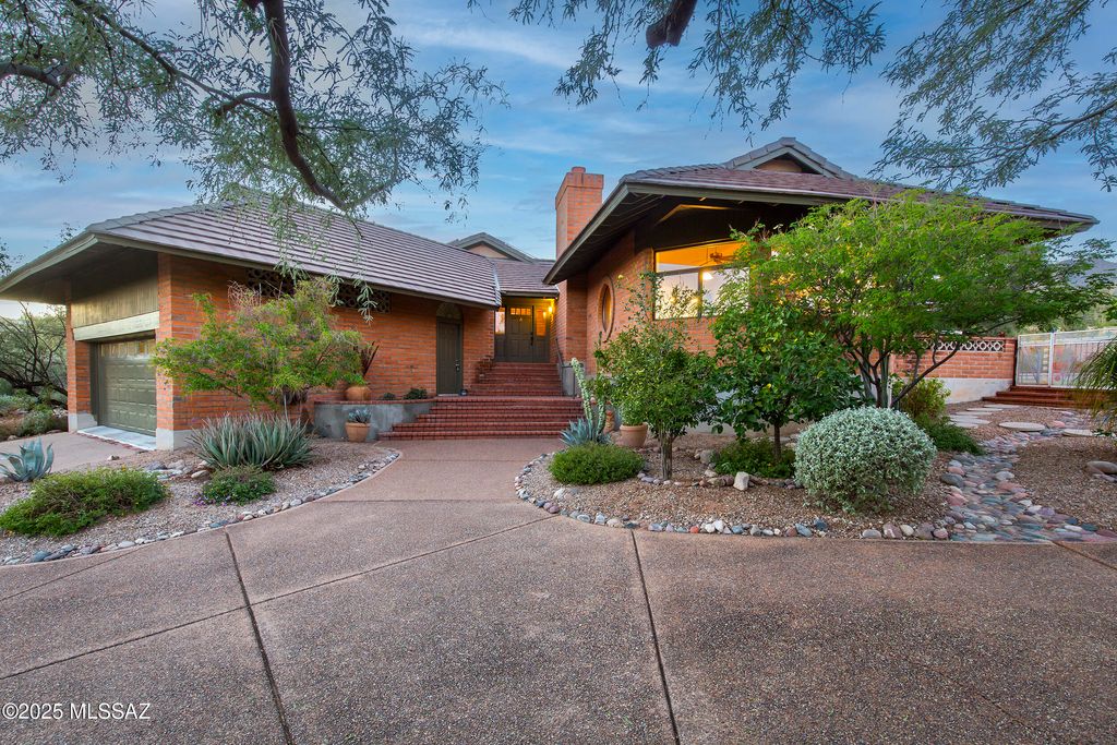 6300 E Via de la Yerba, Tucson, AZ 85750