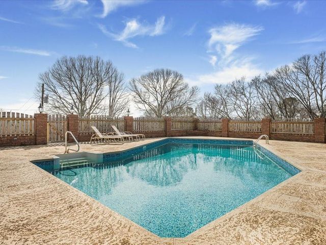 652 McCready Drive, Dallas, GA 30157