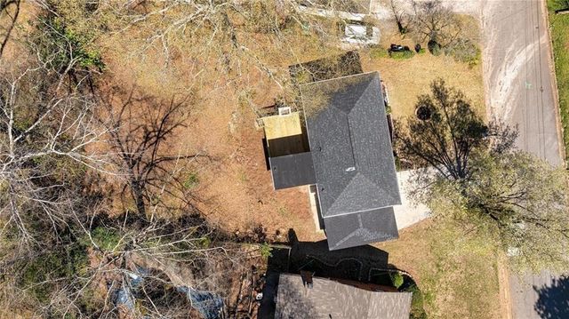 2215 Gordon SE Circle, Smyrna, GA 30080