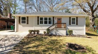 2215 Gordon SE Circle, Smyrna, GA 30080