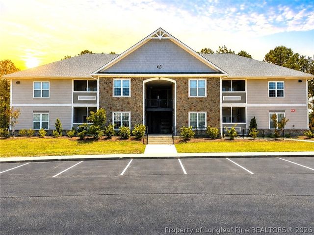 260 Gallery Drive 102, Spring Lake, NC 28390
