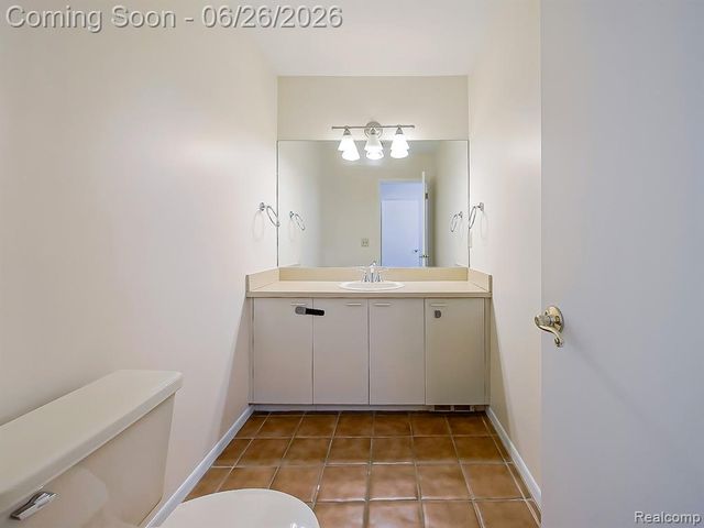29523 Shenandoah Drive, Farmington, MI 48331