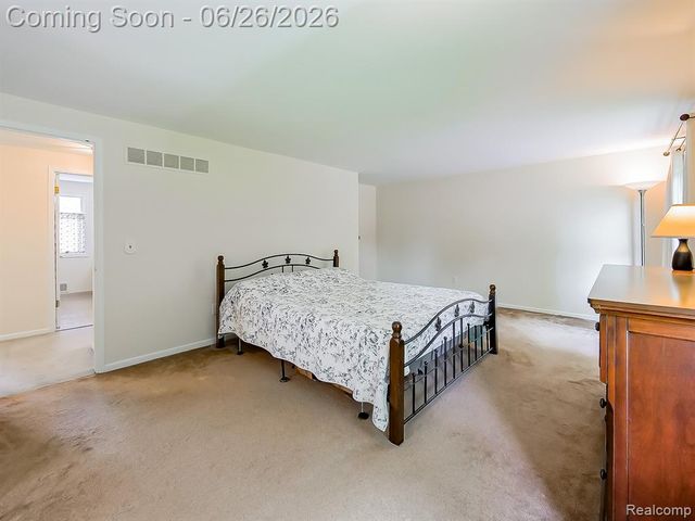 29523 Shenandoah Drive, Farmington, MI 48331