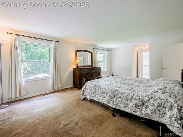 29523 Shenandoah Drive, Farmington, MI 48331
