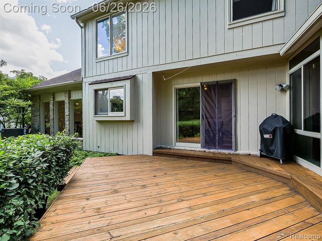 29523 Shenandoah Drive, Farmington, MI 48331
