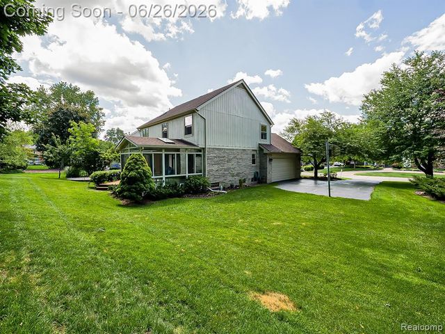 29523 Shenandoah Drive, Farmington, MI 48331